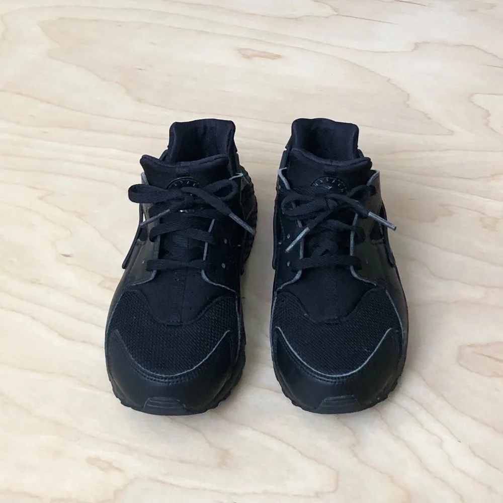 Nike huarache triple